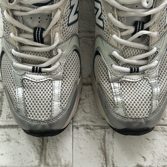 New Balance 530 Sneakers - Picture 6 of 9